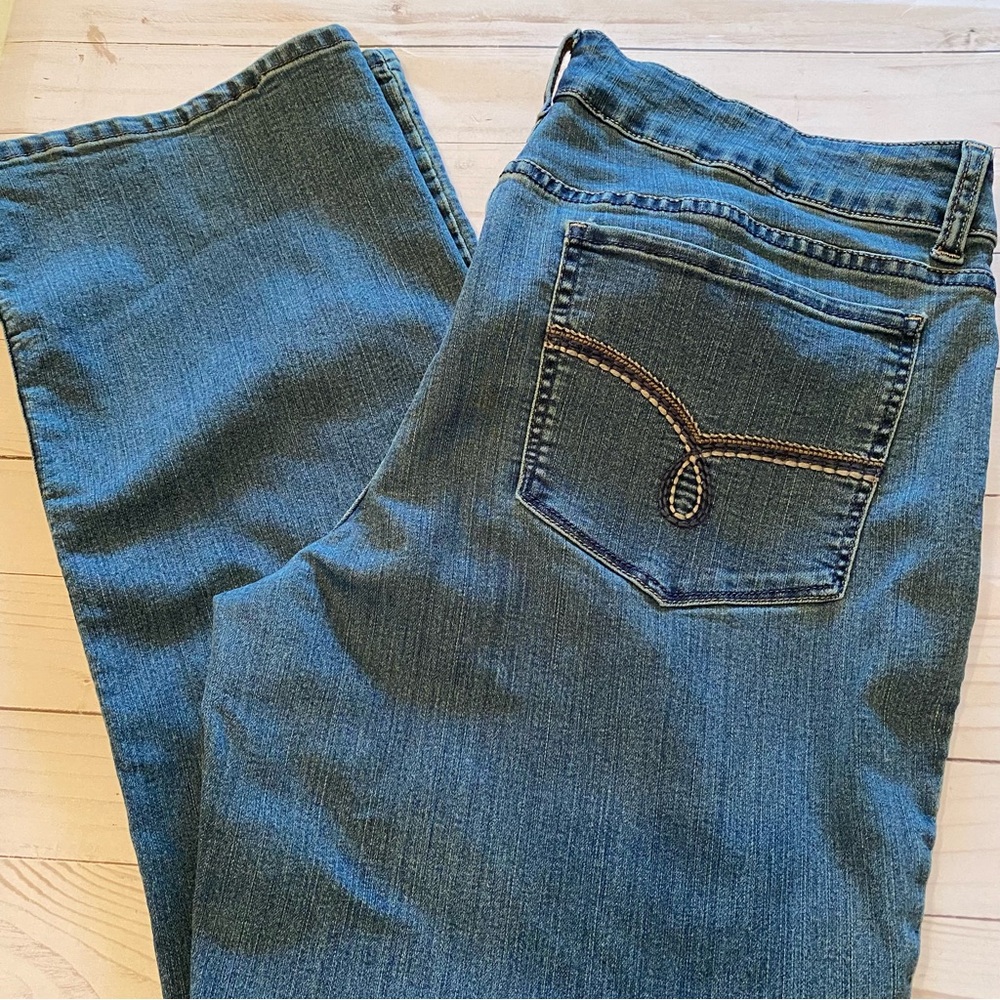 Ladies LEE RIDERS Stretch Mid-Rise Straight Leg Jeans Size 16P